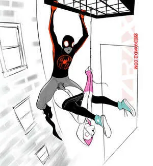 Dentro de SPIDER GWEN